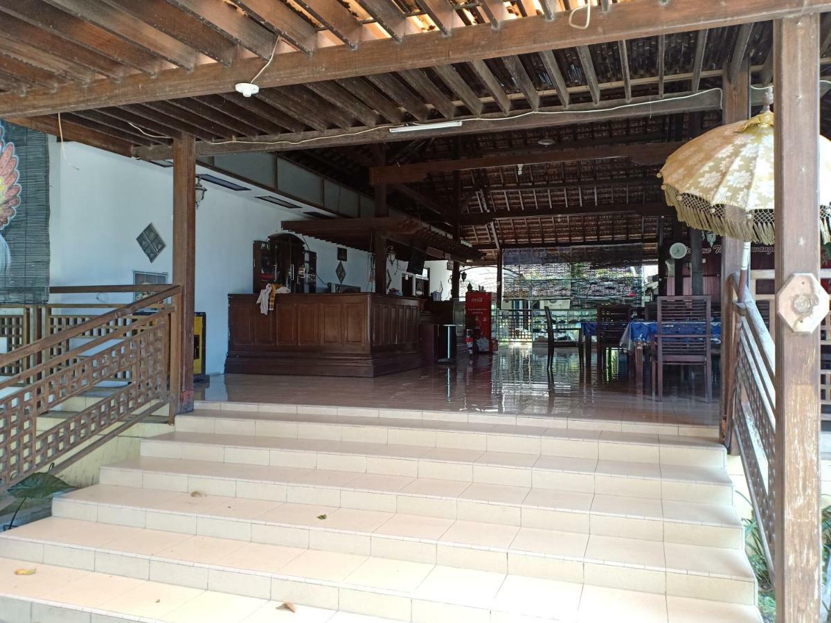 Hotel Banyuwangi Beach Hotel Banyuwangi (East Java)